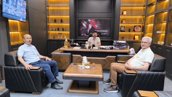 Çaycuma Ticaret ve Sanayi Odası Meclis Başkanı Yusuf Hüseyin Arslan ve Yönetim Kurulu Sayman Üye Cevat Tan...